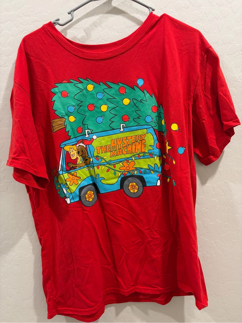 Scooby-Doo Red Christmas Mystery Machine Tree Graphic T-Shirt XL